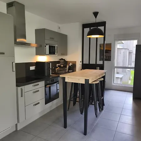 T2 O'retz 3 Etoiles - Proche Centre Et Parking Apartmán *